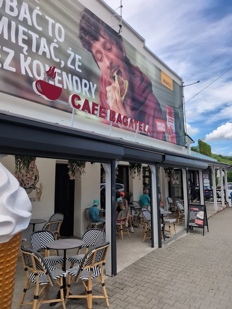 taras latem w Cafe Bagatela